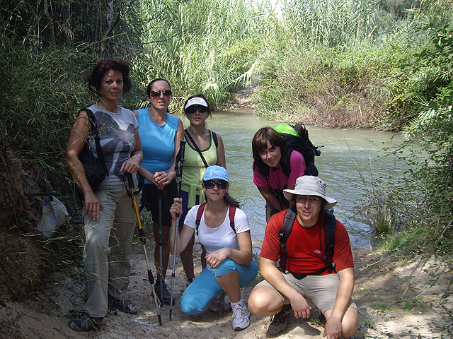 La primera ruta de senderismo de la temporada 2009/10, organizada por la concejalía de deportes, se celebró el pasado domingo, Foto 2