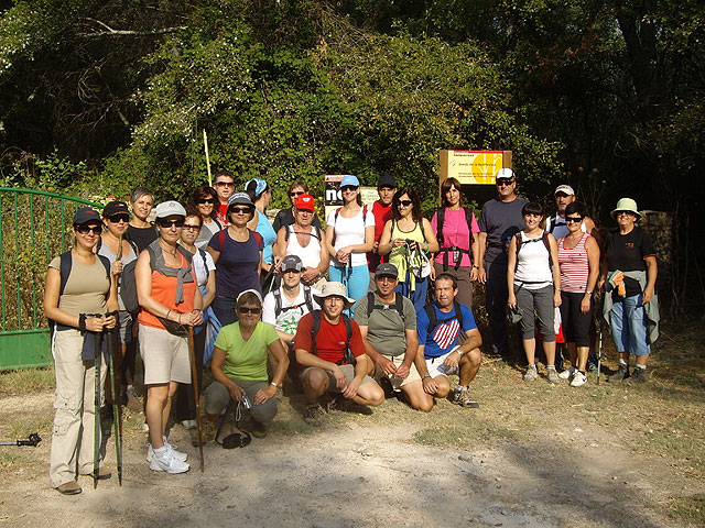 La primera ruta de senderismo de la temporada 2009/10, organizada por la concejalía de deportes, se celebró el pasado domingo, Foto 3