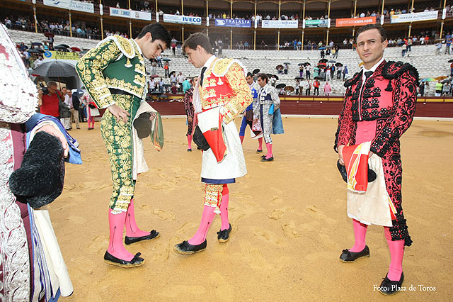 Suspendida por la lluvia la tercera corrida de la feria de septiembre de Murcia - 11