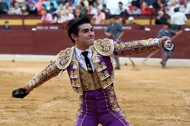 Casares triunfa en una novillada en la que sorprendi Conchi Ros y gust Ral Sez - 5
