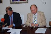 El Ayuntamiento firma un convenio de colaboraci�n con UCOMUR para el fomento del empleo y la econom�a social en Alhama