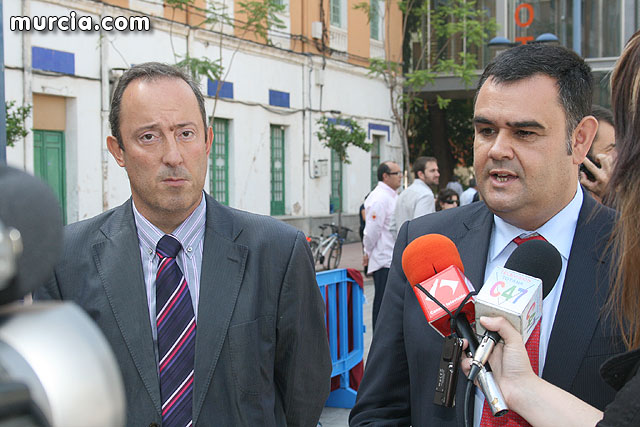 Once agentes de la Policía Local de Totana reciben los diplomas acreditativos de su formación en un acto en el Cuartel de Artillería de Murcia, Foto 4