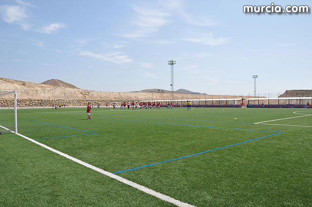 Propondrán al Pleno la instalación de farolas en el camino de la Tira del Lienzo de acceso a la Ciudad Deportiva Sierra Espuña, Foto 1
