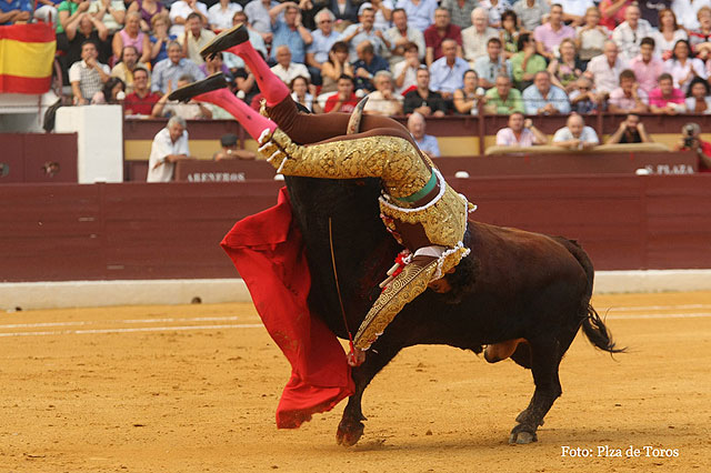 José Tomás y Tejela cortan dos orejas y leve cogida de Julio Aparicio - 1, Foto 1
