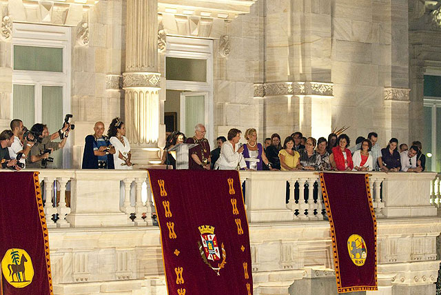 Javier C�rdenas y su equipo de Atr�vete prometen volver si el Cartagena asciende a Primera - 2