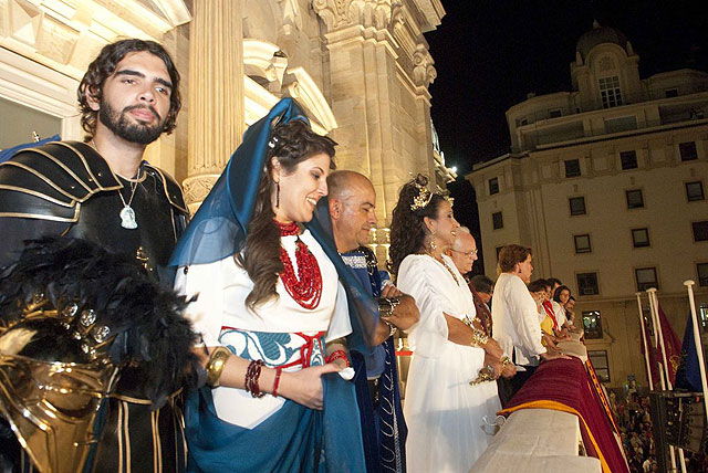 Javier C�rdenas y su equipo de Atr�vete prometen volver si el Cartagena asciende a Primera - 6