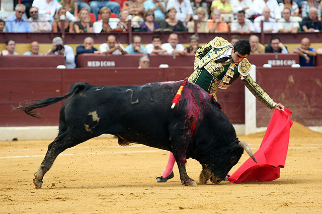Puerta grande para “Rafaelillo”, El Fandi y Perera como cierre de las corridas de la Feria de Murcia - 4