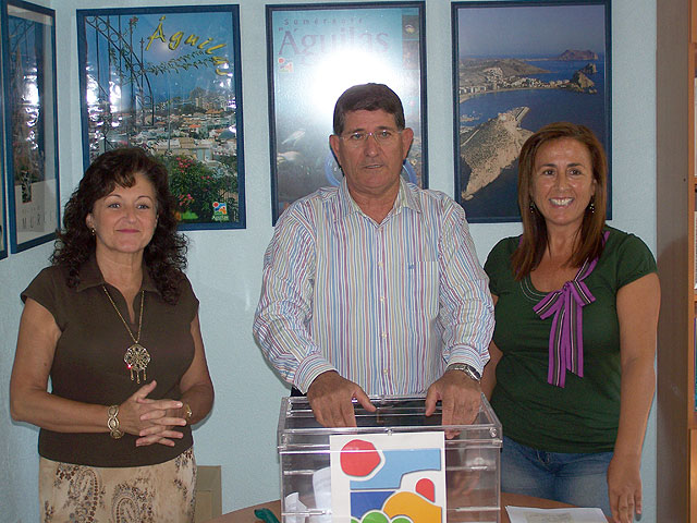 Ester Soto, técnico de Turismo, Juan Ramírez, alcalde de Águilas y Clara Valverde, Edil de Turismo, Foto 1