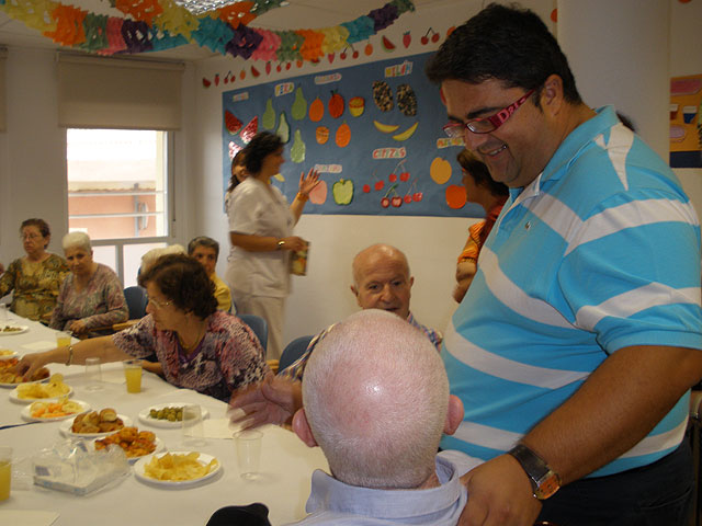 Se inauguran los actos organizados con motivo del V Encuentro Solidario de Amigos y Enfermos de Alzheimer, Foto 2