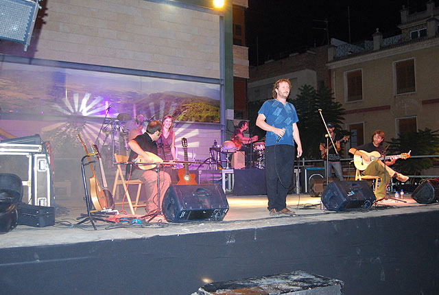 Musicalhama 2009 animó las plazas de la localidad con la actuación de tres grupos, Foto 1