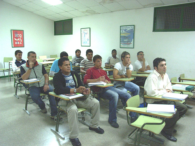 La Concejalía de Deportes organiza los cursos de “Monitor de fútbol” y de “Fútbol sala”, Foto 1