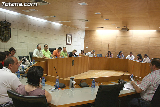 El Pleno abordará mañana cerca de una veintena de propuestas entre las que destaca la aprobación de los proyectos técnicos del POS 2010, Foto 1