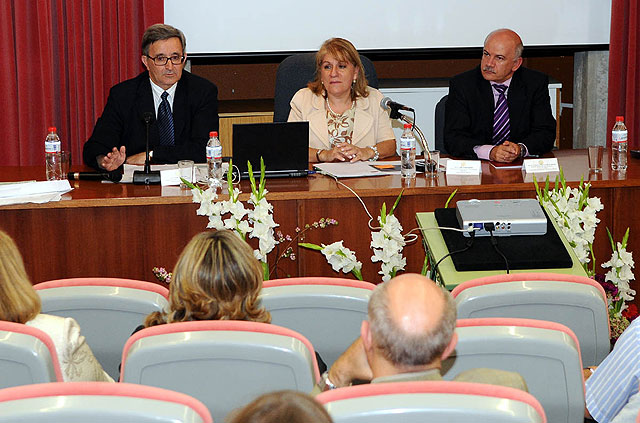 Acto inaugural: Felipe Pétriz, Pilar Arnaiz y Eduardo Osuna, Foto 1