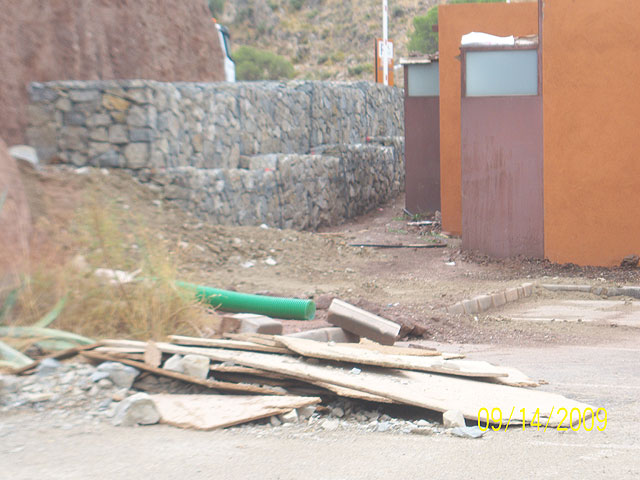 El PSOE denuncia acumulación de basuras en los accesos al Castillo - 3, Foto 3