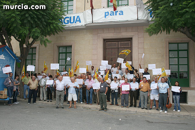 Mañana jueves, productores de Uvas de Espuña convocados por COAG, se concentrarán a las 16:30 horas ante el ayuntamiento de Totana, Foto 1