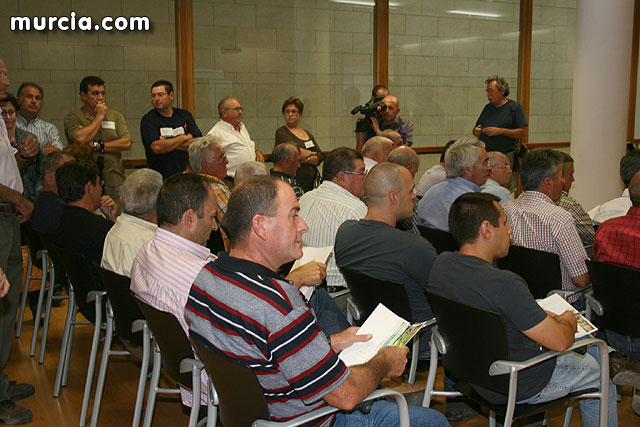 Mañana jueves, productores de Uvas de Espuña convocados por COAG, se concentrarn a las 16:30 horas ante el ayuntamiento de Totana - 11