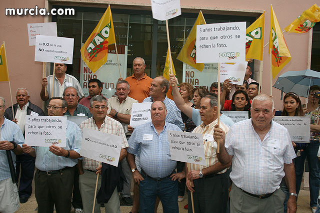 Mañana jueves, productores de Uvas de Espuña convocados por COAG, se concentrarn a las 16:30 horas ante el ayuntamiento de Totana - 26