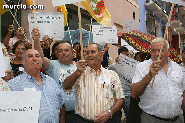 Mañana jueves, productores de Uvas de Espuña convocados por COAG, se concentrarn a las 16:30 horas ante el ayuntamiento de Totana - 35