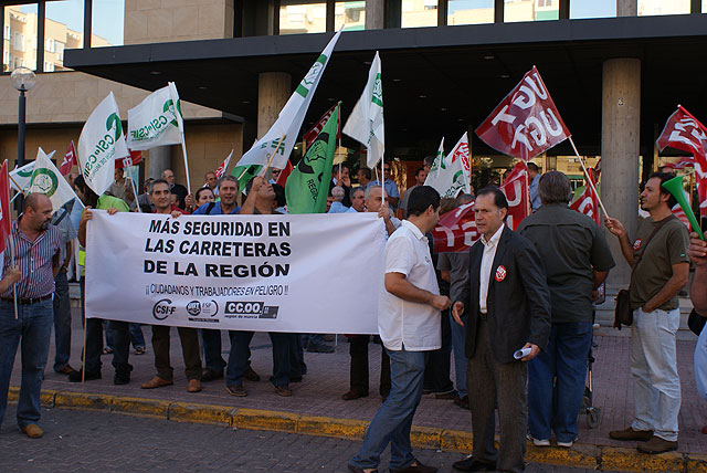 Los trabajadores del Parque de Carreteras exigen mejores condiciones laborales y una mayor seguridad - 1, Foto 1