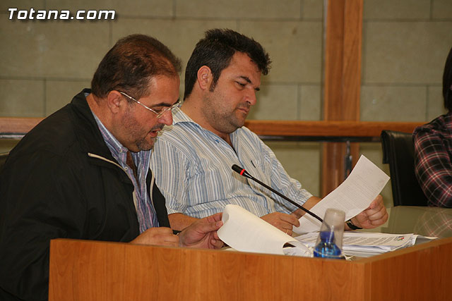 IU+LV rechazan en el Pleno el recorte brutal de inversiones que ha impuesto Valcárcel a Totana, con una reducción del 60% de fondos para el POS 2010, Foto 1