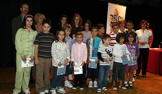 El colegio Virgen de las Maravillas publica un libro de normas de convivencia - 1, Foto 1