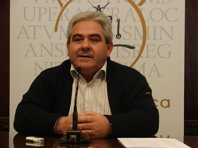 Jóvenes voluntarios medioambientales de Lorca conmemoran con regalos e información el día “A limpiar el mundo” - 1, Foto 1