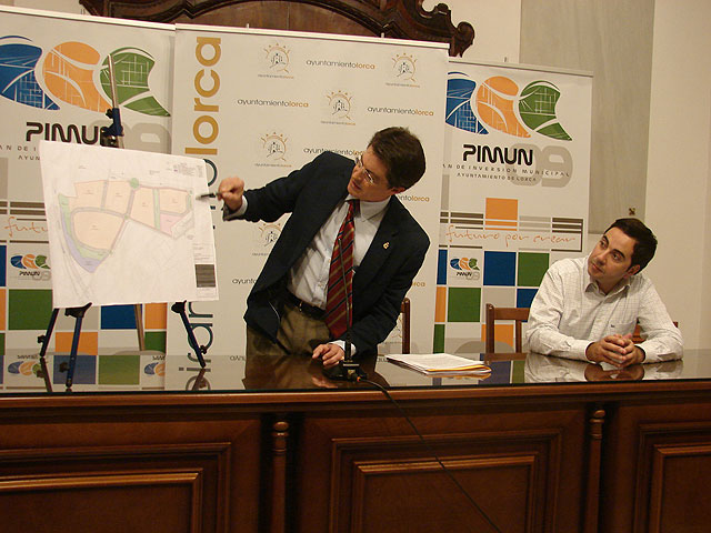 El Alcalde anuncia que La Torrecilla contará con un hotel, una residencia para mayores, un aparcamiento para 4.000 vehículos - 1, Foto 1