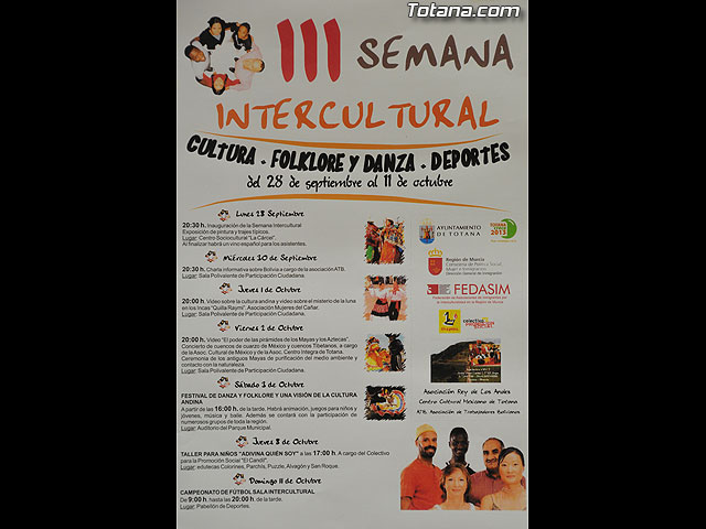Hoy se inaugura la “III Semana Intercultural” con una exposicin de pinturas y trajes tpicos en el Centro Sociocultural “La Crcel