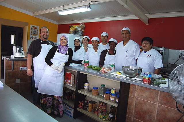 Lorquí está impartiendo un curso gratuito de cocina para inmigrantes - 2, Foto 2