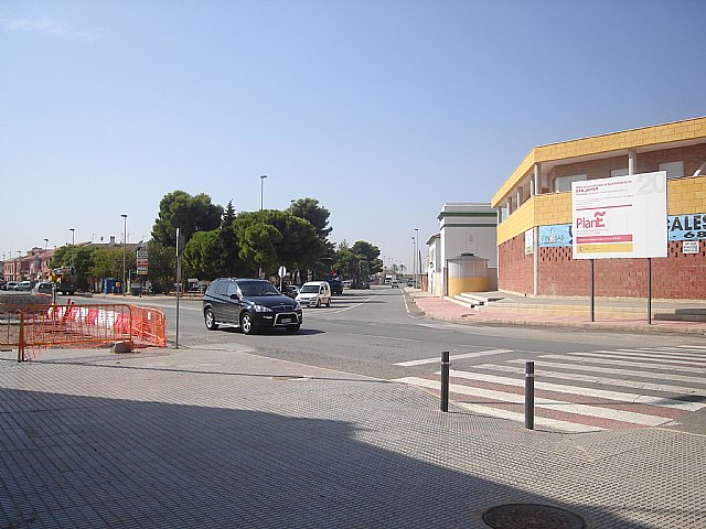 Las obras de una rotonda obligan a cortar un tramo de la avenida de La Unión, en San Javier - 1, Foto 1