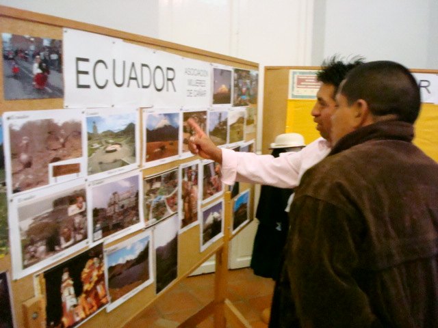 Inauguración de la “Exposición de pinturas y trajes típicos” en el centro sociocultural “La Cárcel”, Foto 3