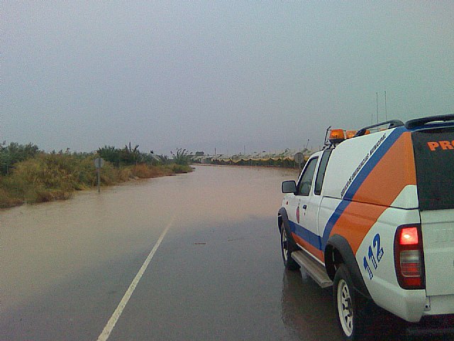 Policía Local y Protección Civil participaron el dispositivo de seguridad establecido con motivo de las lluvias caídas en Totana, Foto 2