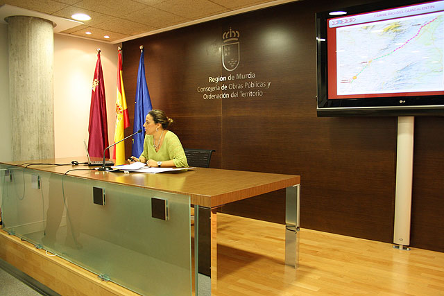 La directora general de Transportes y Puertos, Carmen Sandoval, Foto 1