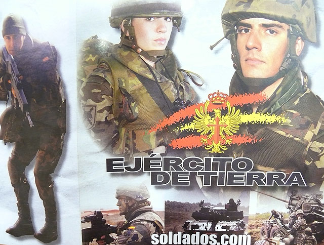 Un equipo de profesionales del Ejército de Tierra está  llevando a cabo una campaña de información en Jumilla - 2, Foto 2