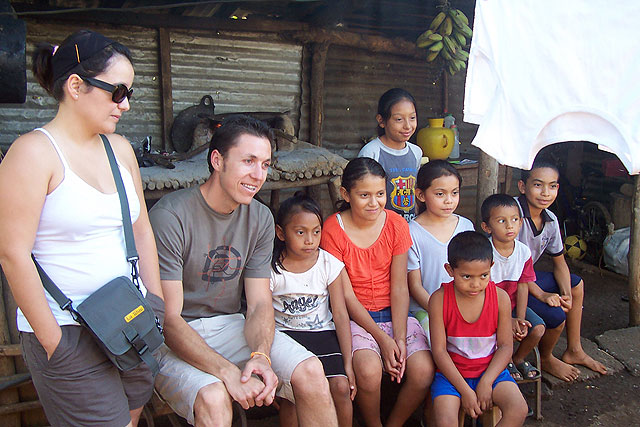 Mariana Gómez en una chabola, Foto 2