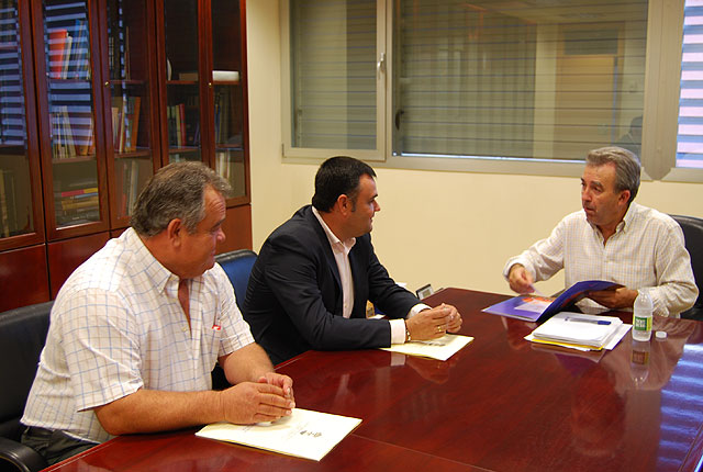 Ayuntamiento y Comunidad de Regantes adquirirán el terreno donde se construirá el embalse de recogida de aguas pluviales de la Rambla del Cementerio, Foto 2