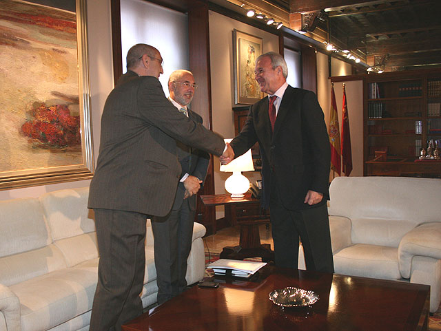 Valcárcel recibe al presidente del Sindicato Méd ico de la Región de Murcia - 1, Foto 1