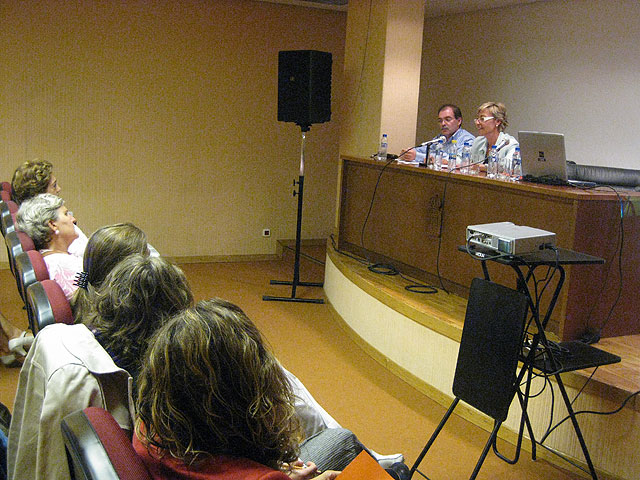 El Ayuntamiento apuesta por la cooperación y la igualdad de oportunidades entre hombres y mujeres - 1, Foto 1