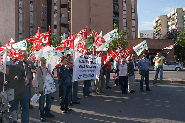 Exigen a Ballesta que garantice la seguridad en las carreteras de la Región - 1, Foto 1