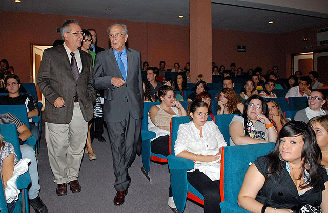 Fernando Ledesma habla a los alumnos de Derecho sobre las profesiones jurídicas - 2, Foto 2