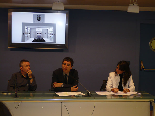 De izquierda a derecha, el director general del Libro, Archivo y Bibliotecas, Francisco Giménez, el consejero de Cultura y Turismo, Pedro Alberto Cruz, y la directora de la Agencia de Promoción de la Cultura y las Artes, Yolanda Martínez, Foto 2