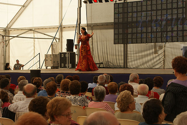 Especial Día de los Mayores en la caseta municipal con motivo de las Fiestas Patronales 2009 - 3, Foto 3