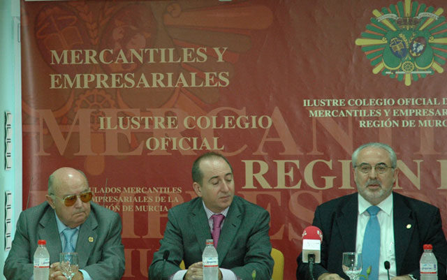 Mendoza: “En el Nuevo Espacio Educativo Superior el universitario pasa a ser una parte más activa de la docencia” - 1, Foto 1