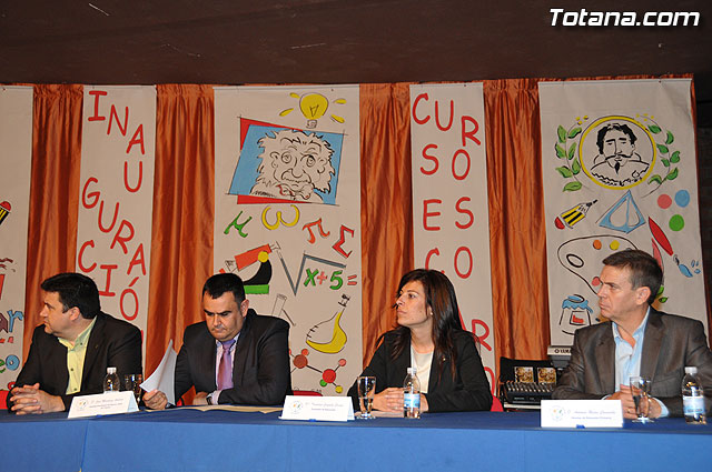 El colegio Reina Sofa acogi el acto oficial de la apertura del curso escolar 2009-10 coincidiendo con su 25 aniversario - 16
