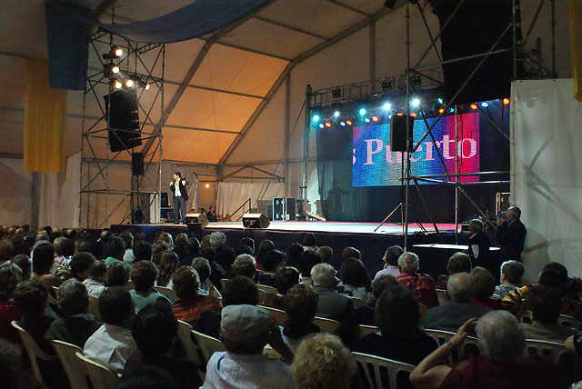 La caseta municipal acogió anoche el Festival de Copla Española con un 'lleno absoluto' - 2, Foto 2