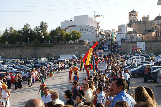 Luz y color con el tradicional Desfile de Puerto Lumbreras en el que han participado más de una treintena de carrozas y comparsas - 5, Foto 5