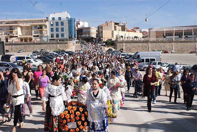 Puerto Lumbreras acoge la tradicional Ofrenda Floral y la Misa Solemne en Honor a Ntra. Sra. Virgen del Rosario - 2, Foto 2