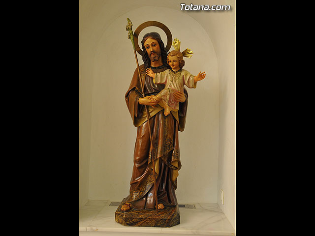 La plantilla de la U.D. Paretn realiza la tradicional ofrenda floral a Nuestra Señora del Rosario - 4