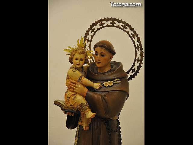 La plantilla de la U.D. Paretn realiza la tradicional ofrenda floral a Nuestra Señora del Rosario - 10