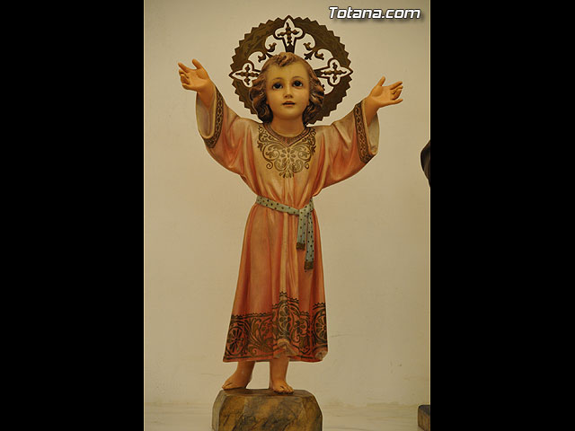 La plantilla de la U.D. Paretn realiza la tradicional ofrenda floral a Nuestra Señora del Rosario - 8